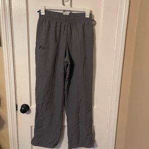 Men’s gray sweatpants